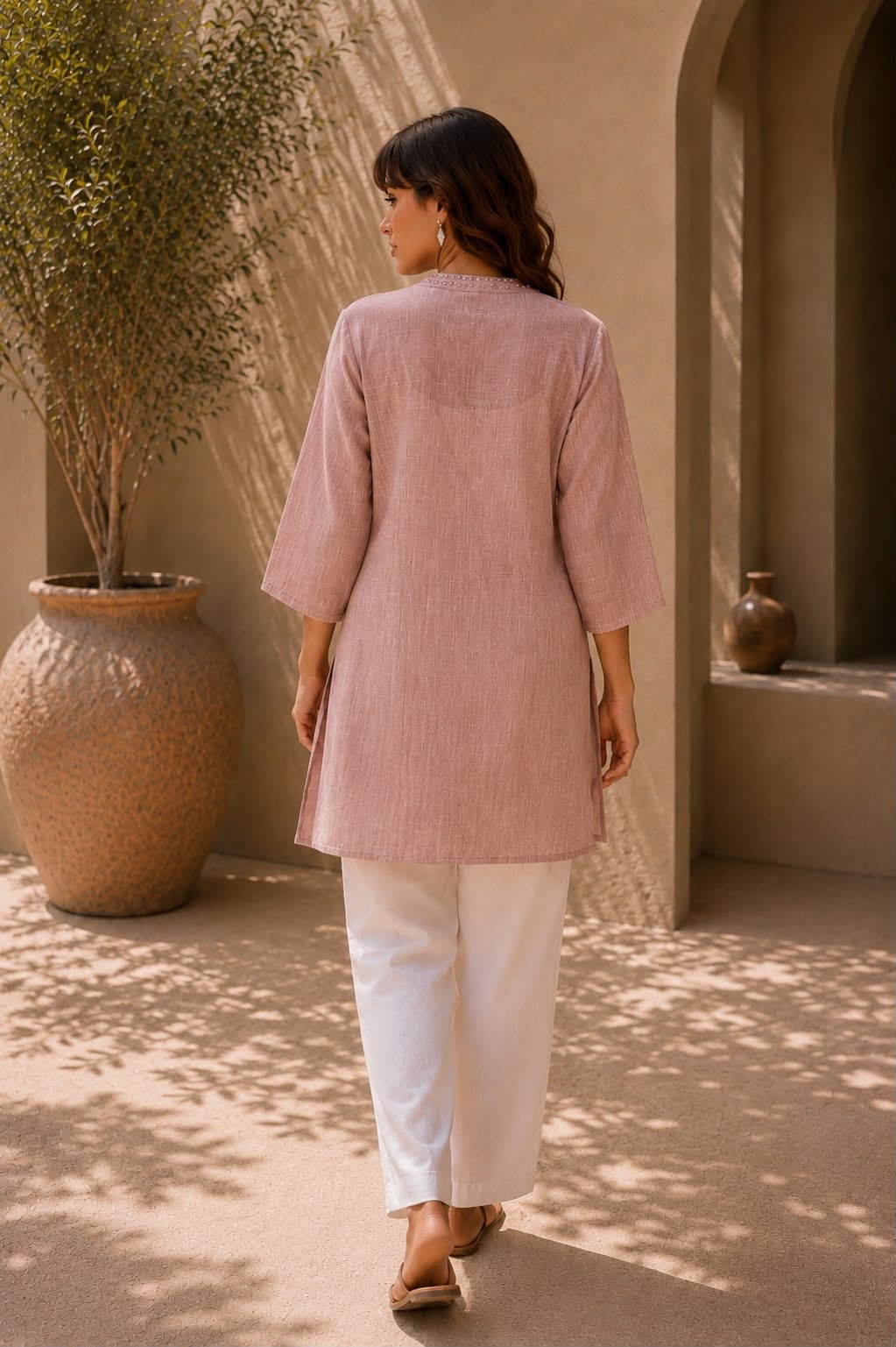 Elara Kurti