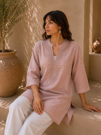Elara Kurti
