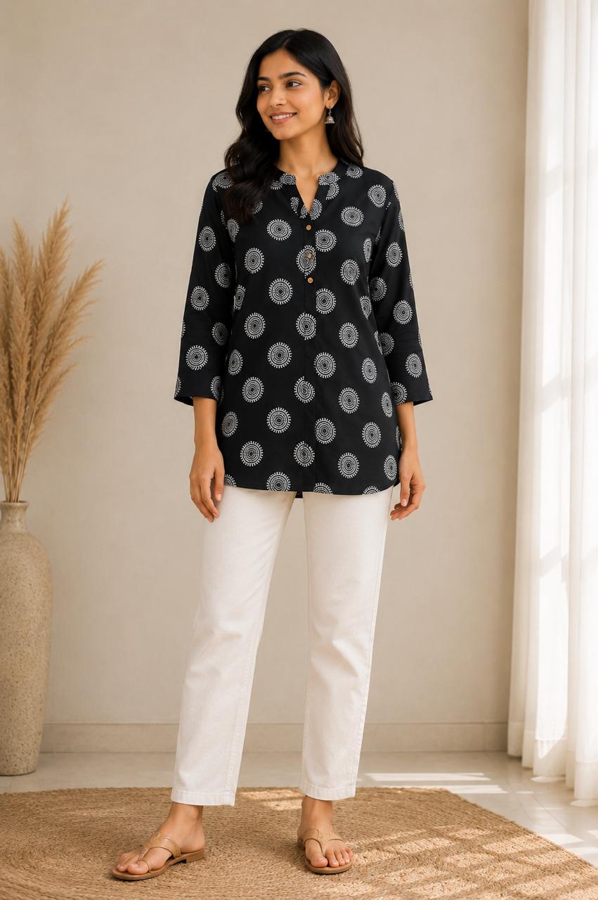 Breeze Line Top