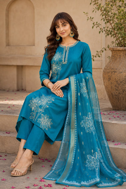 Charvi Suit set