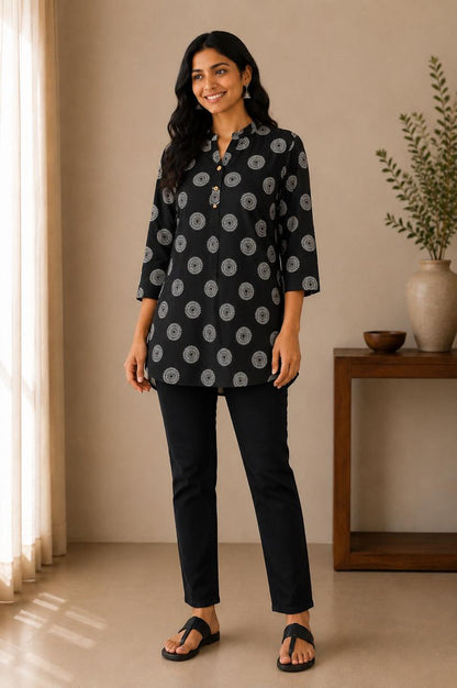 Breeze Line Top